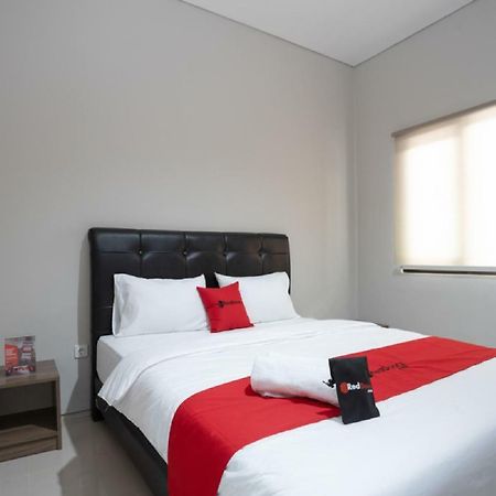 Reddoorz Plus Near Jiexpo Kemayoran Jakarta Exterior photo